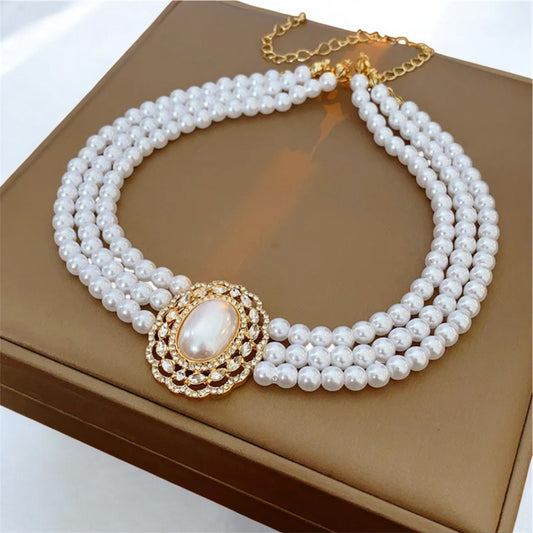 Fiora Pendant