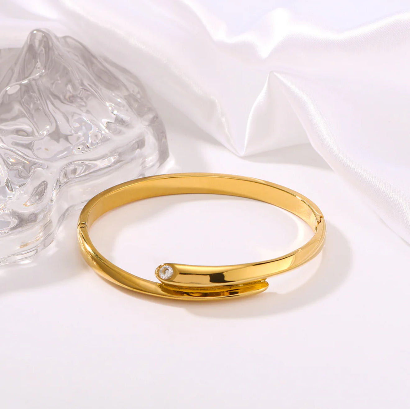 Sorella Bangle